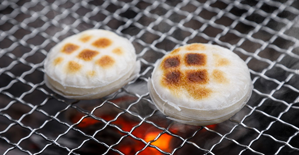 Experience Making Sweet Red Bean Soup by the Campfire