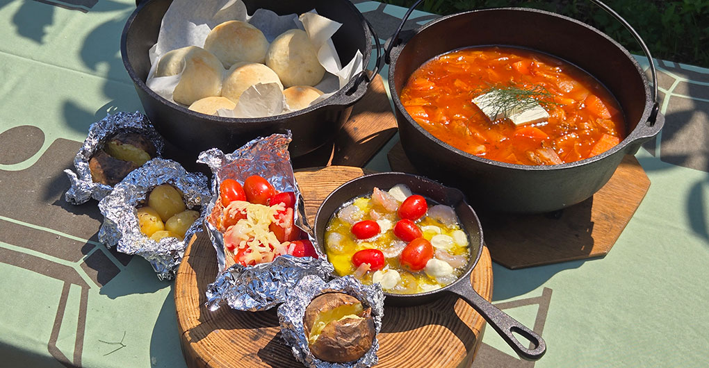 Outdoor Cooking Camp for the Fruitful Autumn