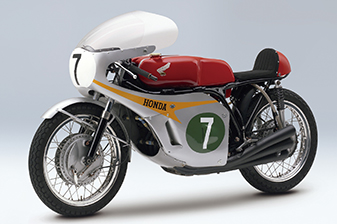 Honda RC166 (1966) 250cc Class Mike Hailwood Isle of Man TT Race Victory Consecutive Makers/Riders Titles