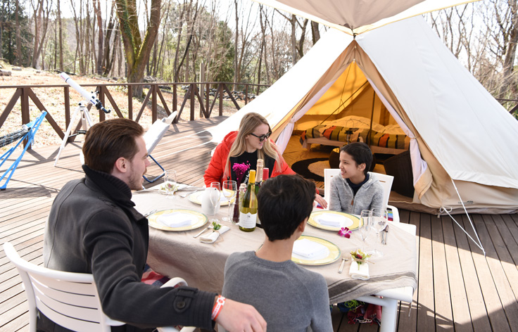 Glamping fun for the whole family! Five unique ways to enjoy winter.