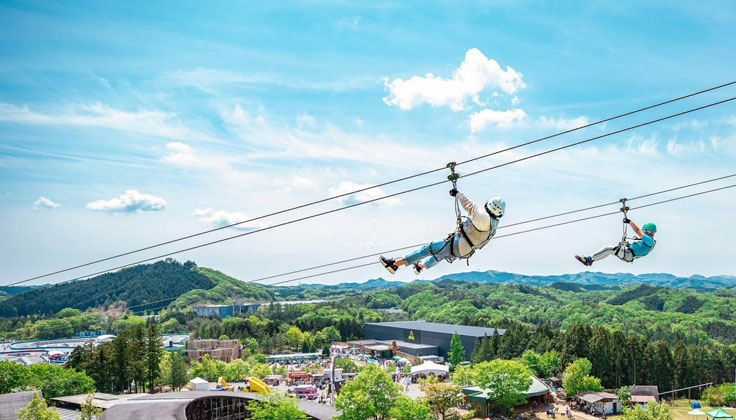 "Is Mega Zipline Tsubasa scary? I tried it out for myself!"