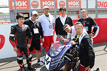 Photo Gallery on May 7, 2016 (Sat)