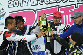 Photo Gallery on May 7, 2017 (Sun)