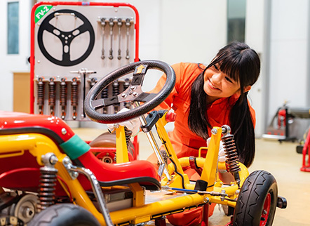 Electric Kart Assembly Experience (Pit Workshop)