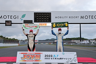 #16 上伸物流ロードスター