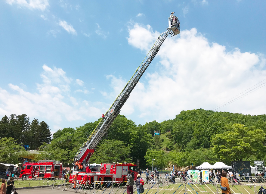 消防はしご車搭乗体験