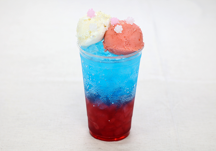 藍色漂浮飲料