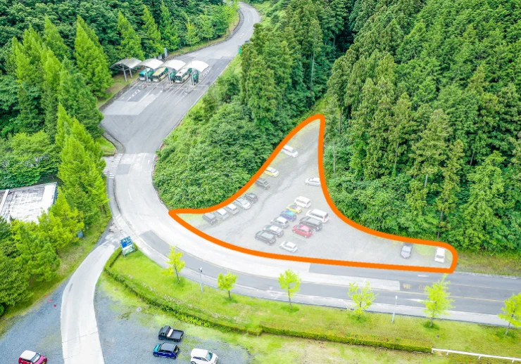 E2停車場